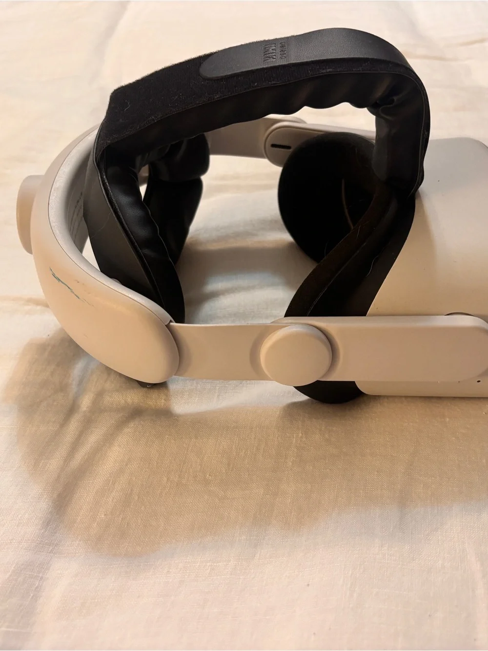 MOculus White VR Headset - Lightweight Virtual Reality Headset READ DESCRIPTION